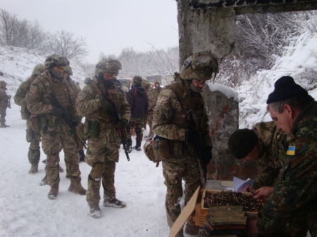 Под Кременчугом военнослужащие устроили праздничную стрельбу