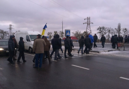 На Полтавщине ветераны МВД перекрывали трассу Киев - Харьков - Довжанский
