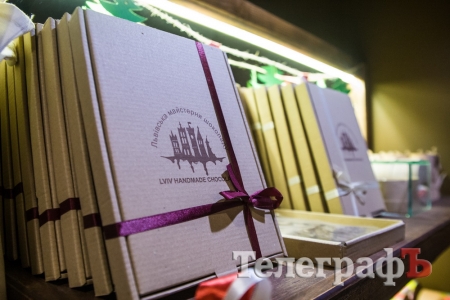 «Львівська майстерня шоколаду» у Кременчуці «підсолодила» життя вимушених переселенців