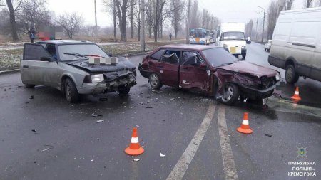 Кременчугские водители с утра сыграли в спонтанный «кёрлинг»