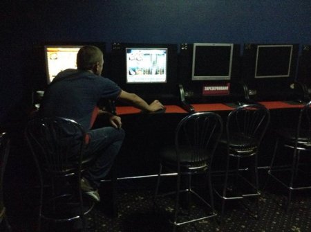 Нова петиція: кременчужанин проти нічних гральних автоматів