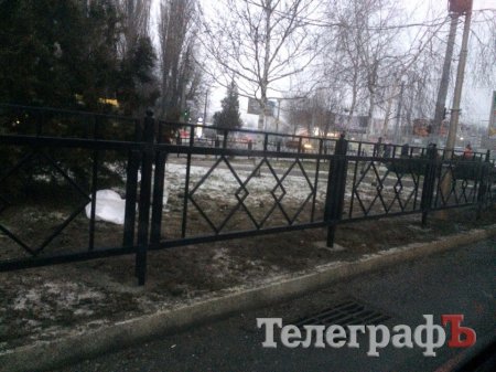 Защита от «оленей»: в Кременчуге у остановки «Ул. Вадима Пугачева» установили антипешеходные ограждения