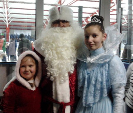 Батл між Сніговою королевою та Дідом Морозом побачили маленькі кременчужани