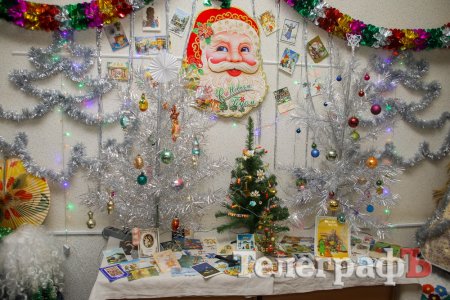 Ёлочные украшения, которым уже 60 лет