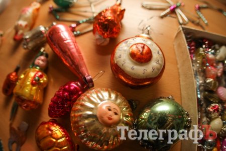 Ёлочные украшения, которым уже 60 лет