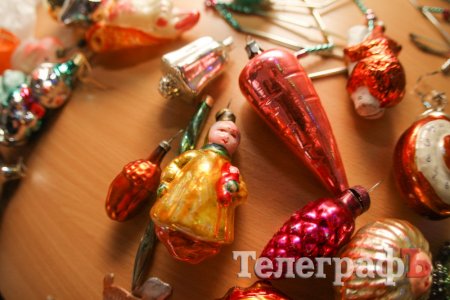 Ёлочные украшения, которым уже 60 лет