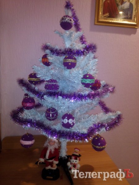 Похвастайся своей красоткой: присылайте нам свои новогодние ёлки