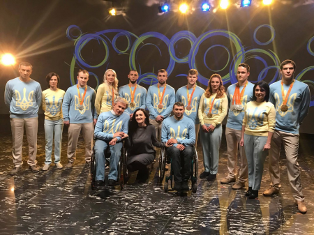 Кременчуцький паралімпієць Сергій Ємельянов привітає Україну у перші хвилини Нового року