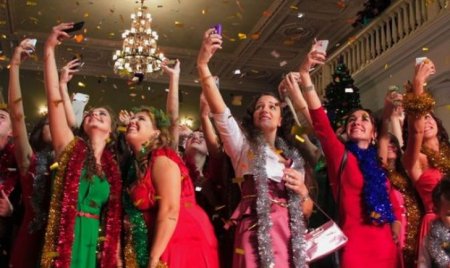 Предновогодний закат, домашние любимцы и городская ёлка: чем делились кременчужане в соцсетях на Новый год Предновогодний закат, домашние любимцы и городская ёлка: чем делились кременчужане в соцсетях на Новый год