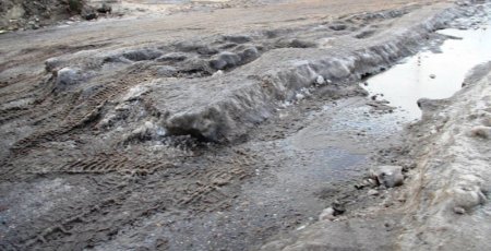 Из-за гор льда автобусы в Кременчуге съезжают с маршрута