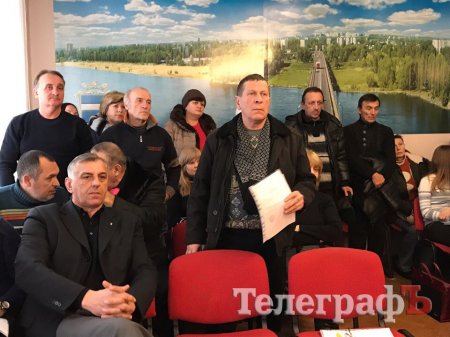 Волшебство в центре Кременчуга: была «избушка» временная, а стала капитальная