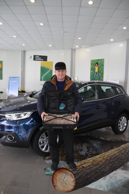 Чемодан Renault с деньгами нашел своего счастливого обладателя