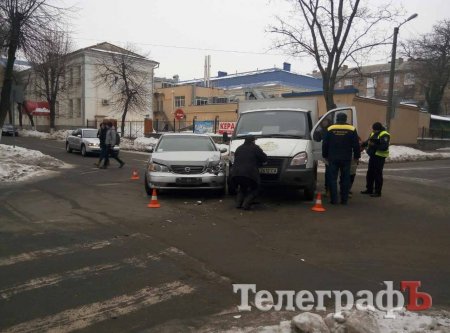 В автомобиль вице-мэра Усановой въехала хлебовозка