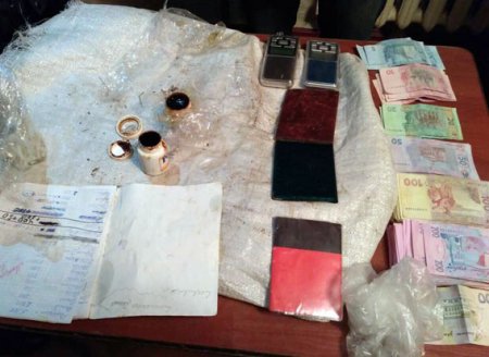 На Полтавщине полицейский «крышевал» семью наркоторговцев