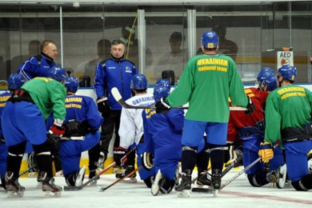 12 хокеїстів «Кременчука» викликані в збірну України