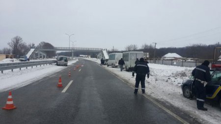 На Полтавщине легковушка въехала в маршрутку с пассажирами: 2 человека в больнице