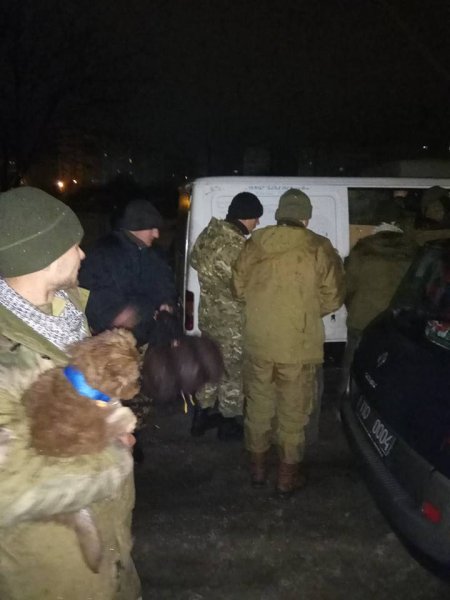 І постріли послухали, і шашликів передали: кременчуцькі волонтери повернулися з-під Донецька