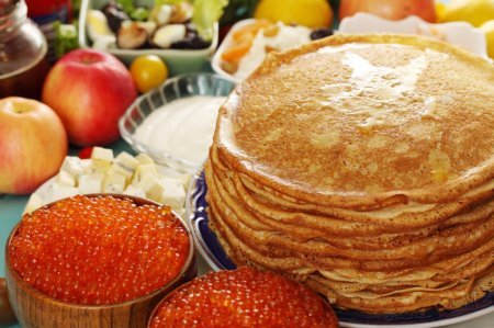 Астанавитесь*! Кременчужане ежегодно на Масленицу жгут не того