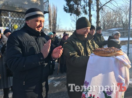 «Папочка, я так ждал!»: нацгвардейцы Кременчуга вернулись из зоны АТО