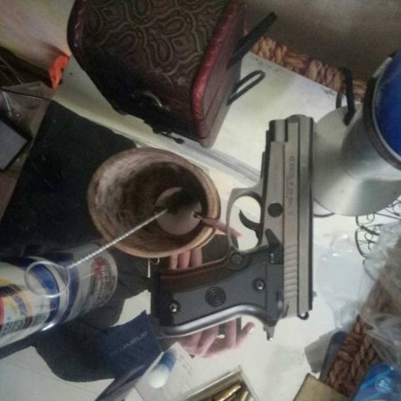 Наркотики - для употребления, пистолет – для самообороны: а что хранят твои соседи?