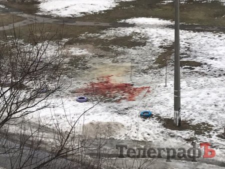 Фотофакт: криваві калюжі на Молодіжному