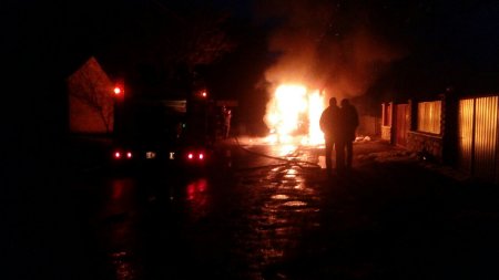 У Піщаному горить автомобіль «Спринтер»