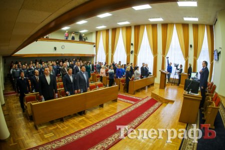 Сессия Кременчугского горсовета 2 марта: «неподъемная ноша» и много львовского мусора