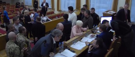 Мер сказав: «Льоня, ми не сепарське місто!» –  і депутати не підтримали заборону торгівлі з окупантами