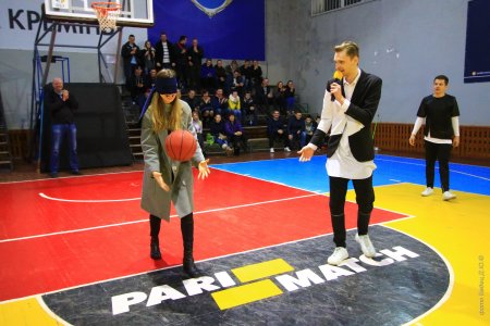 Баскетболіст «Кременя» під час матчу освідчився коханій