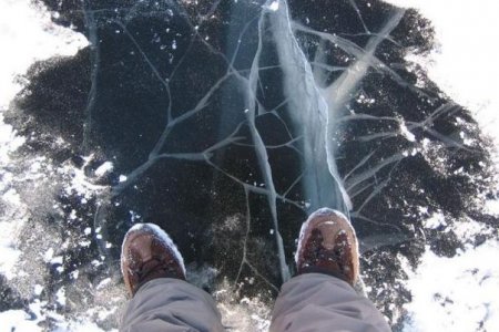 В третий раз вертолёт не прилетел: в Кременчуге спасатели опять вытащили дедушку-рыбака из воды