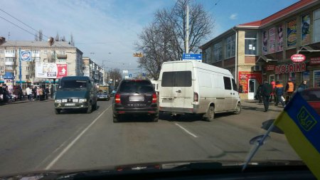 В Кременчуге на улице Небесной сотни ДТП: проезд со стороны моста затруднен