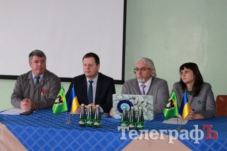 Завод техвуглецю: перевірку на якість пройдено! Завод техвуглецю: перевірку на якість пройдено!