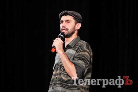 Про Раківку, Молодіжний, КрАЗ і ями на трасі Кременчук-Олександрія жартували лігасмішники у Кременчуці