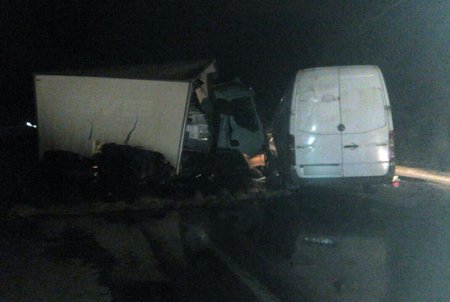 На Полтавщине столкнулся Sprinter и грузовик: два водителя погибли