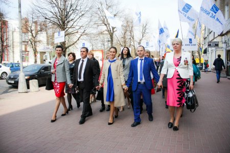 Женщины Полтавщины провели мирный женский марш против антисоциальных реформ и призвали правительство уйти в отставку Женщины Полтавщины провели мирный женский марш против антисоциальных реформ и призвали правительство уйти в отставку