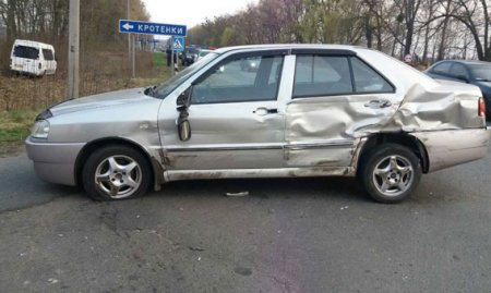 На Полтавщине столкнулось две «легковушки» и маршрутка: 7 человек в больнице