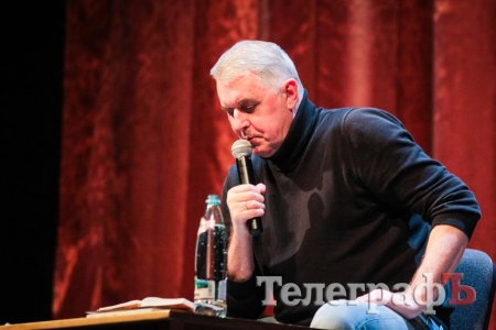 «Ви ж бачите, що кaцaпaм пі***ц, насправді», - Лесь Подерв'янський у Кременчуці (18+)