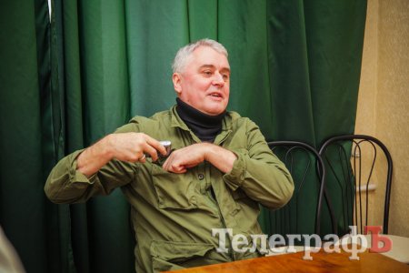 «Ви ж бачите, що кaцaпaм пі***ц, насправді», - Лесь Подерв'янський у Кременчуці (18+)