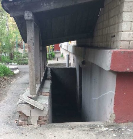 В центре Кременчуга ко входу в подвал дома подложили гранату