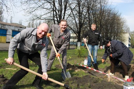Завод троянд: на КЗТВ відновили добру традицію