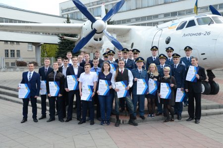 Два курсанта Кременчугского летного колледжа выиграли поездку во Францию на Ле Бурже
