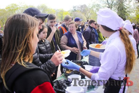 Кременчугская молодежь вычистила 3 городских парка