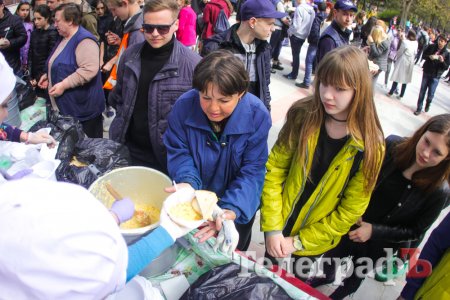Кременчугская молодежь вычистила 3 городских парка