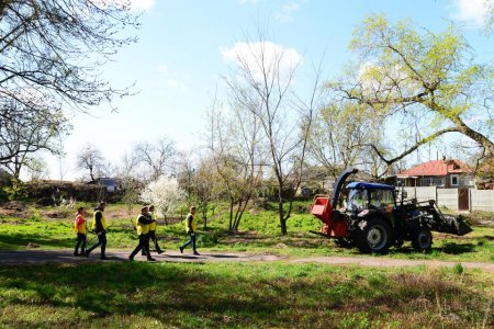 Кременчугская молодежь вычистила 3 городских парка