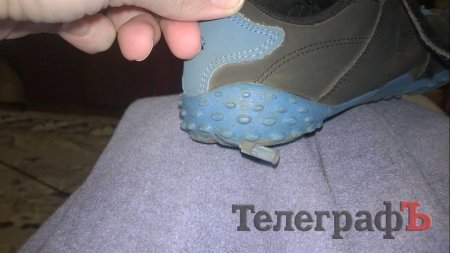 «На игле»: в Кременчуге школьник принёс домой ржавую иглу от шприца в кроссовке «На игле»: в Кременчуге школьник принёс домой ржавую иглу от шприца в кроссовке