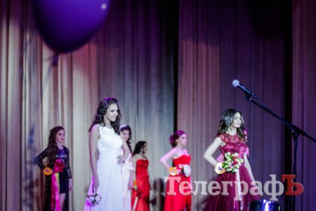 Красота спасёт мир: в Кременчуге выбрали «Королеву КрНУ - 2017»