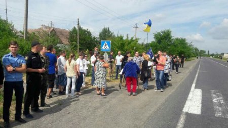 Мешканці Полтавщини перекрили трасу Полтава - Олександрія