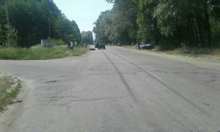 Под Кременчугом ВАЗ сбил скутер: пострадавшие в больнице