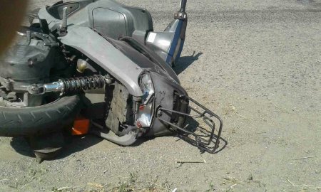 Под Кременчугом ВАЗ сбил скутер: пострадавшие в больнице