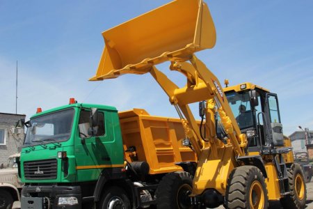 Может поможет: кременчугским дорожникам закупили новую спецтехнику